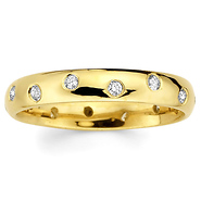14K Yellow Gold Stagger Set Bezel Diamond Wedding Band (0.23 ctw)