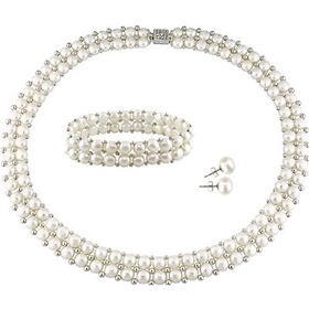 Pearl Necklace in 14k