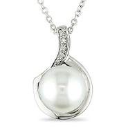 Sterling Silver .025 ctw Diamond Freshwater Pearl Fashion Pendant