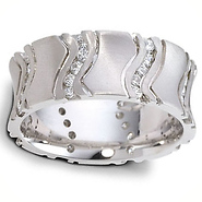 14K White Gold Rising Diamond Wedding Band (0.60 tcw)